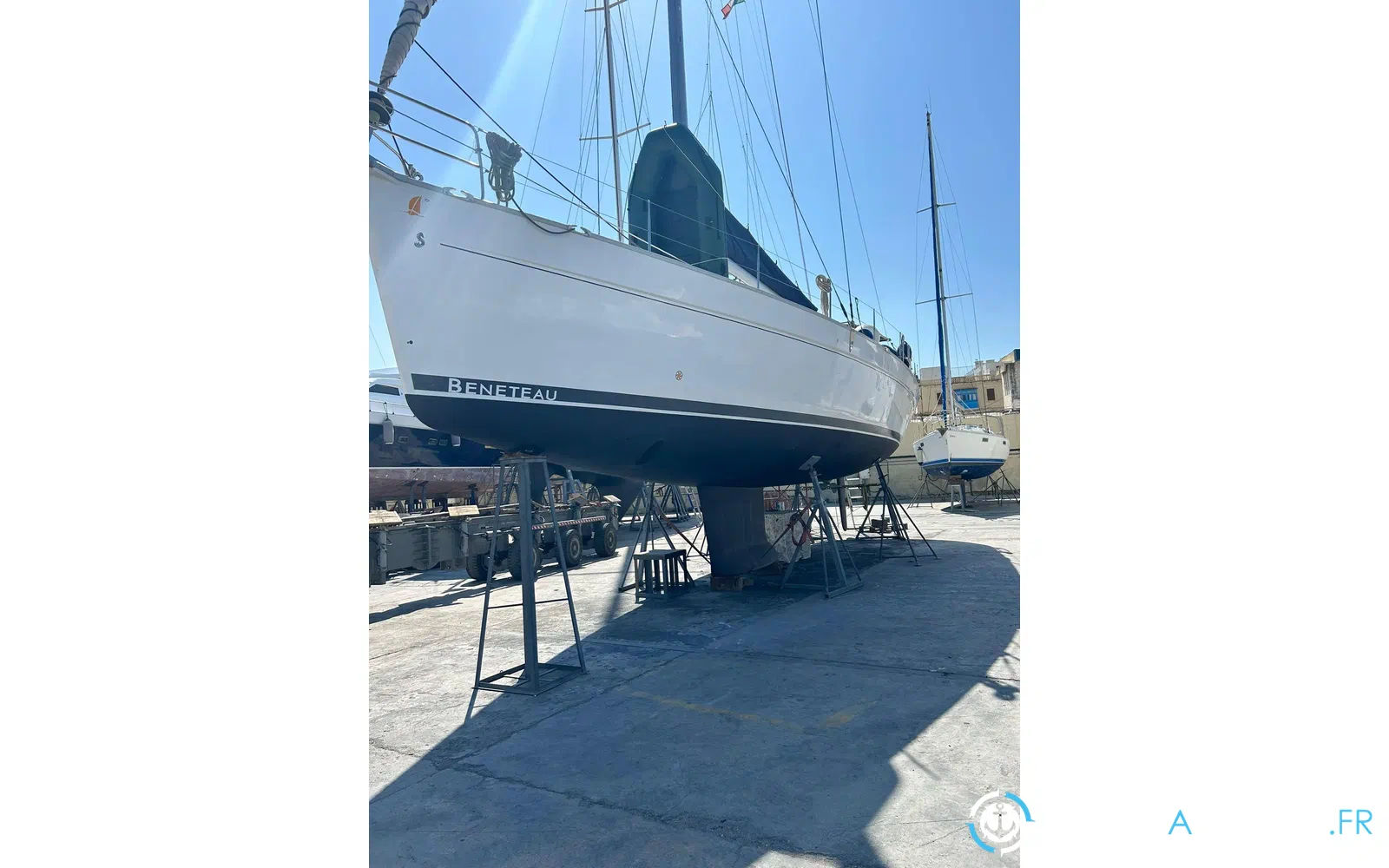 slider 3 Beneteau Cyclades 50.5