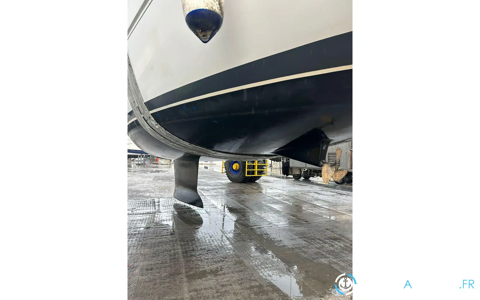 slider 6 Beneteau Cyclades 50.5