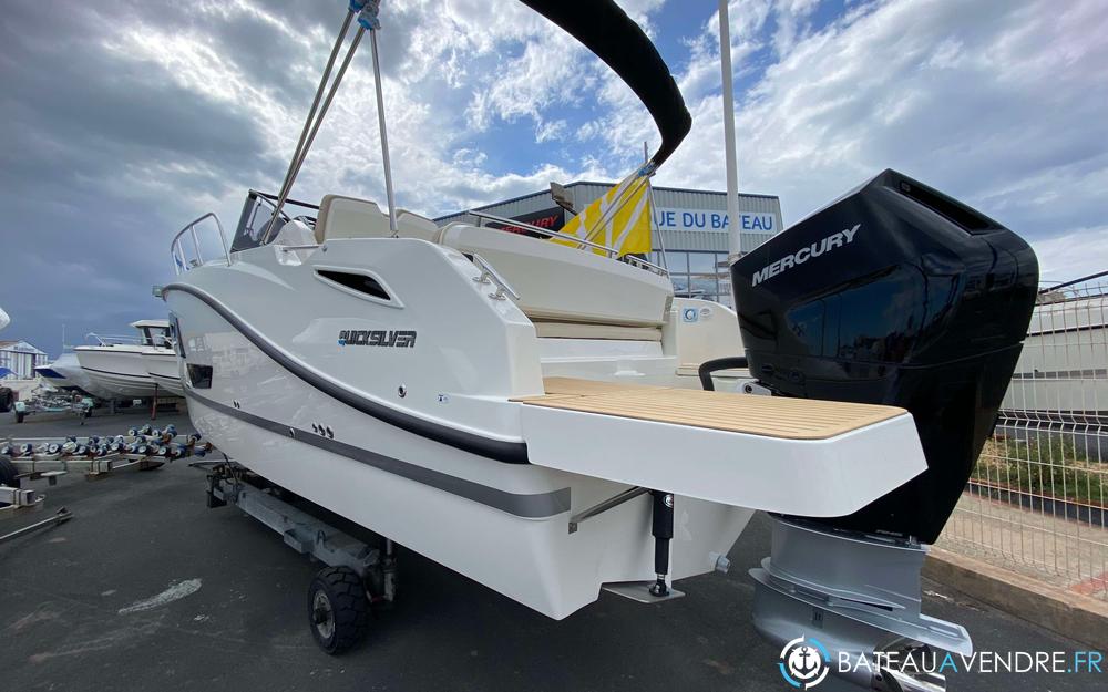 Quicksilver Activ 875 Sundeck  photo de présentation