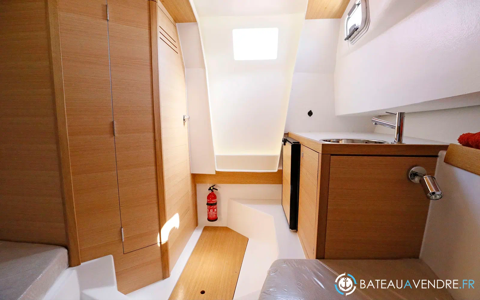 slider 11 Rhea 27 Escapade