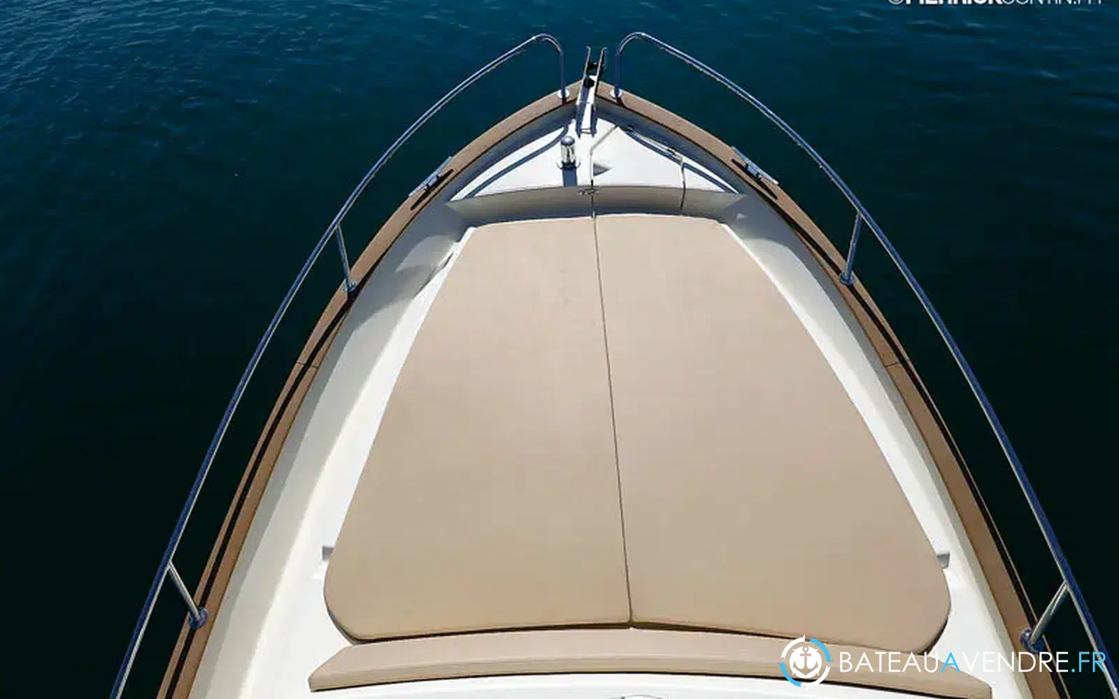 slider 6 Rhea 27 Escapade