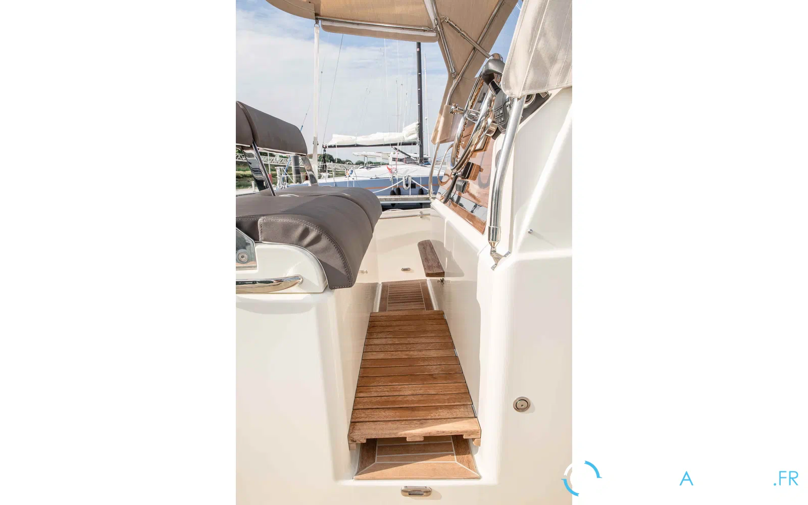 slider 6 Rhea 35 Open