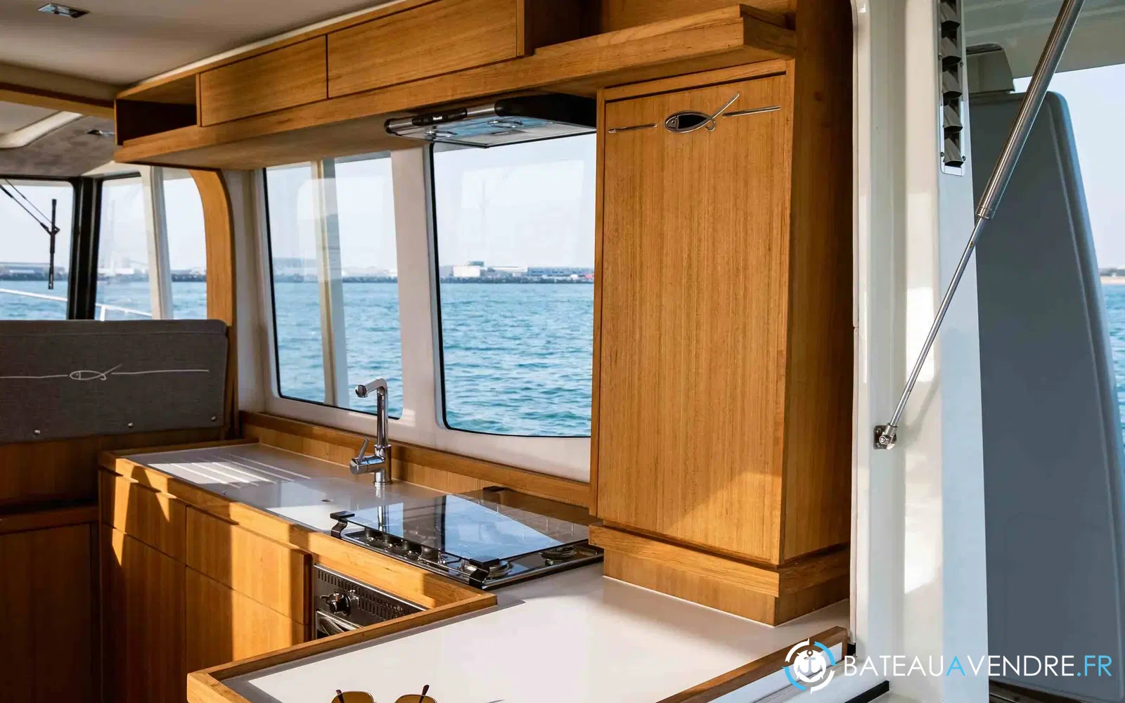 slider 5 Rhea Trawler 34