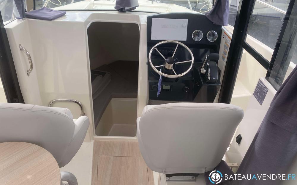 Quicksilver Activ 705 Pilothouse photo 3