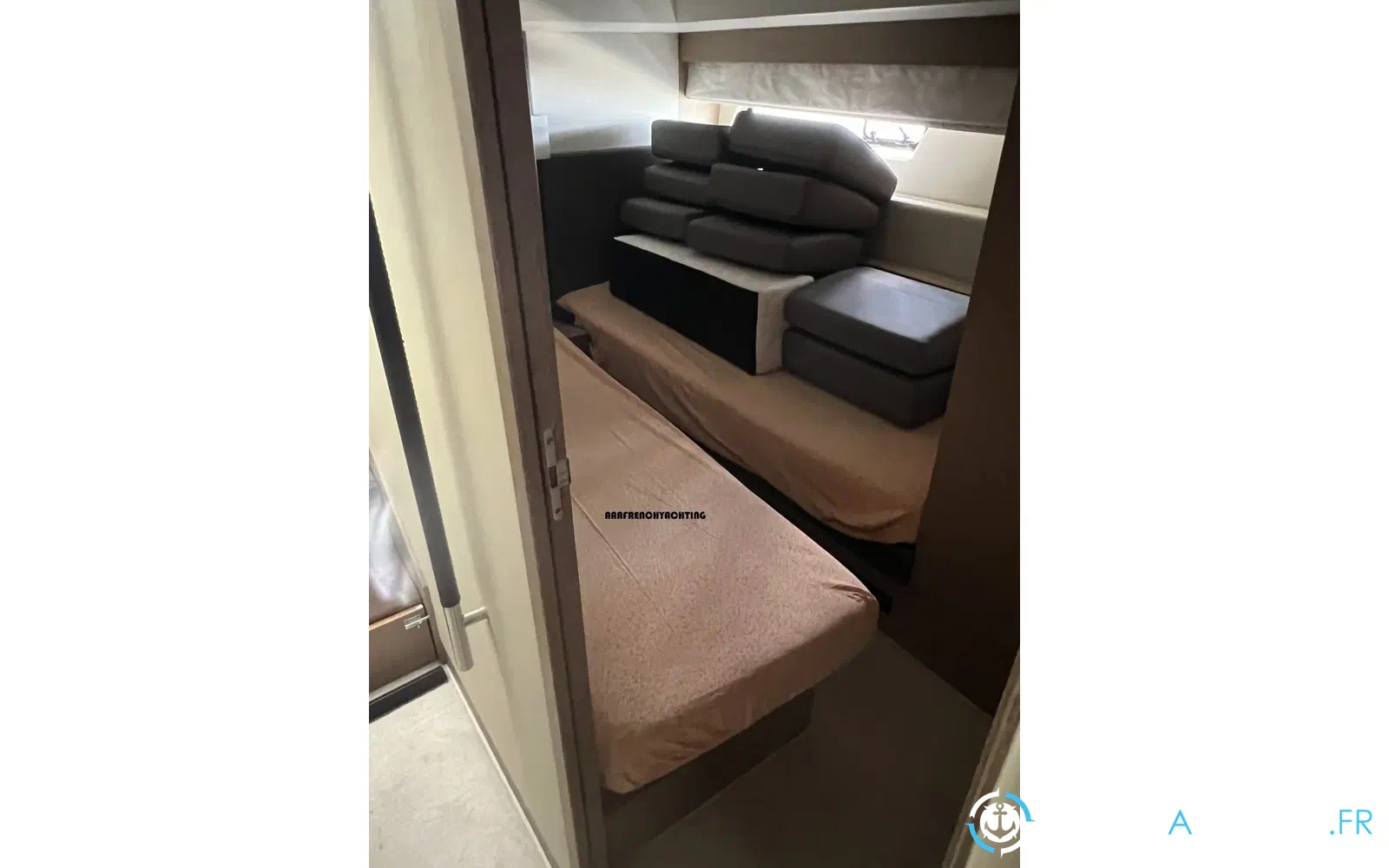 slider 16 Jeanneau Prestige 560