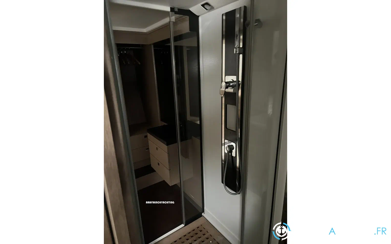 slider 25 Jeanneau Prestige 560