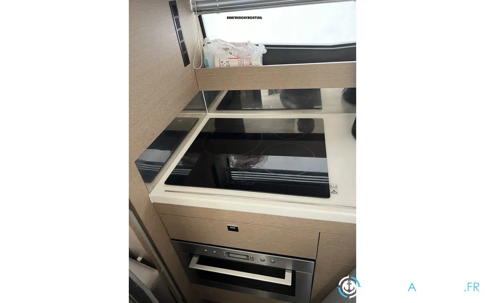 slider 27 Jeanneau Prestige 560