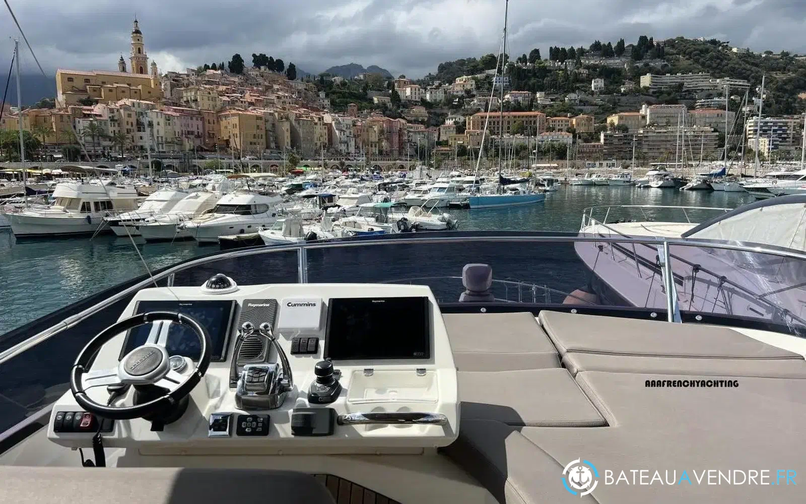 slider 8 Jeanneau Prestige 560