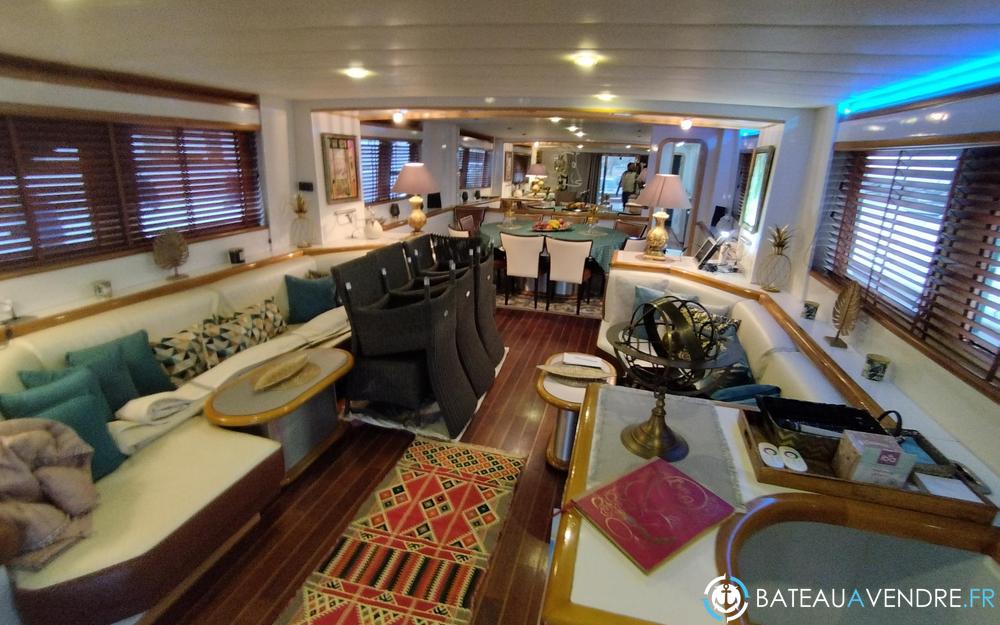 Azimut 90 interieur photo 2