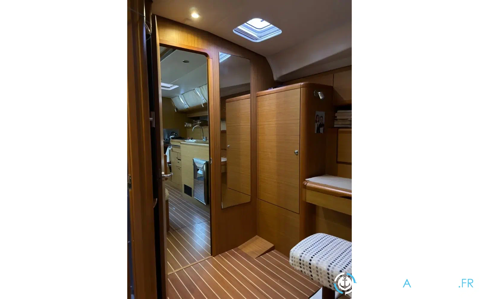 slider 19 Jeanneau Sun Odyssey 49 i