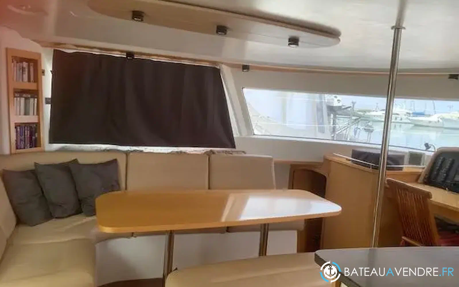slider 44 Fountaine Pajot Salina 48