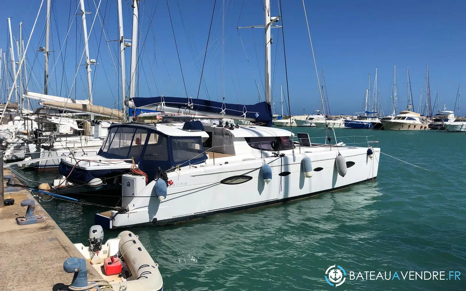 slider 25 Fountaine Pajot Salina 48