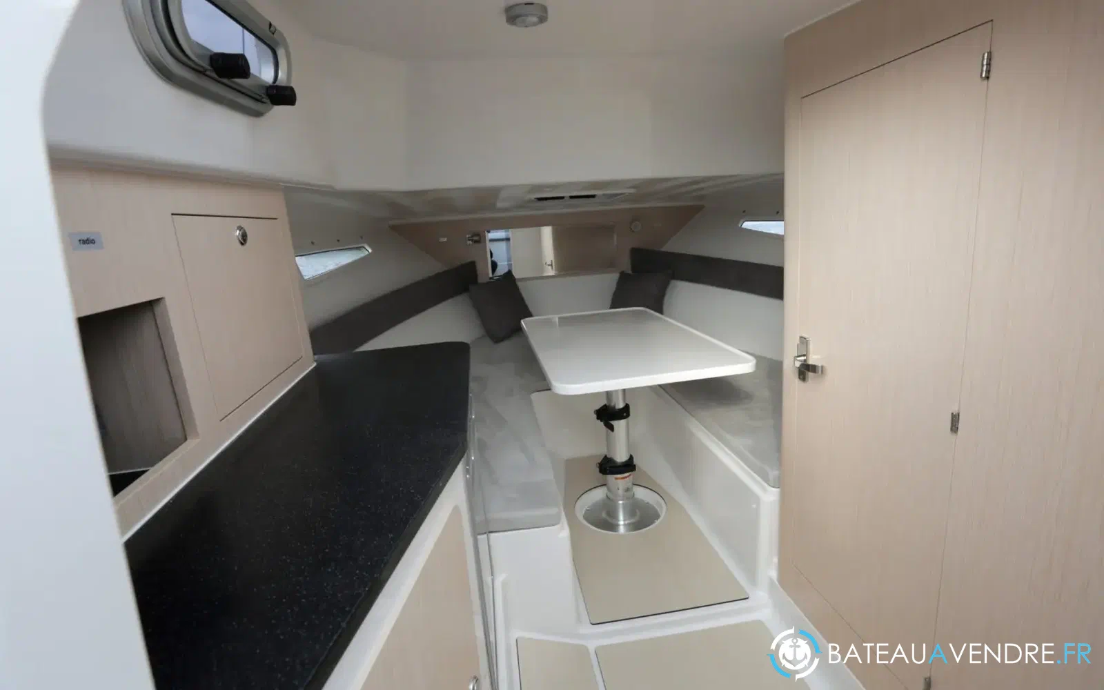 slider 8 Pacific Craft 750 Open