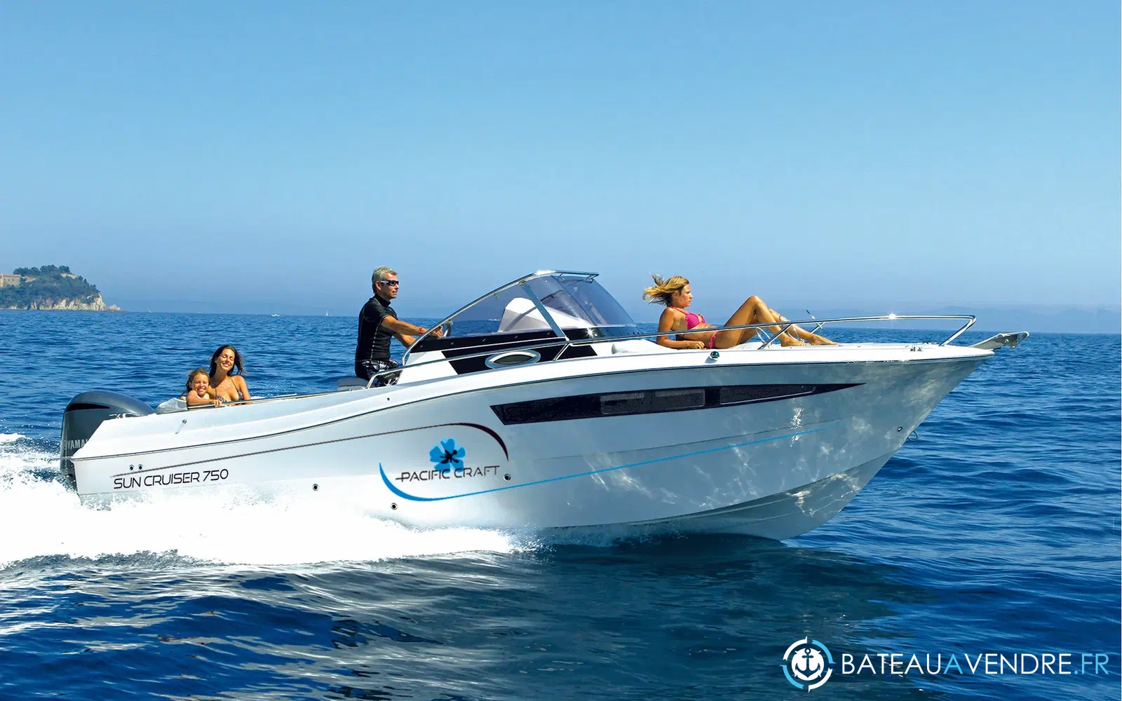 slider 0 Pacific Craft 750 SC