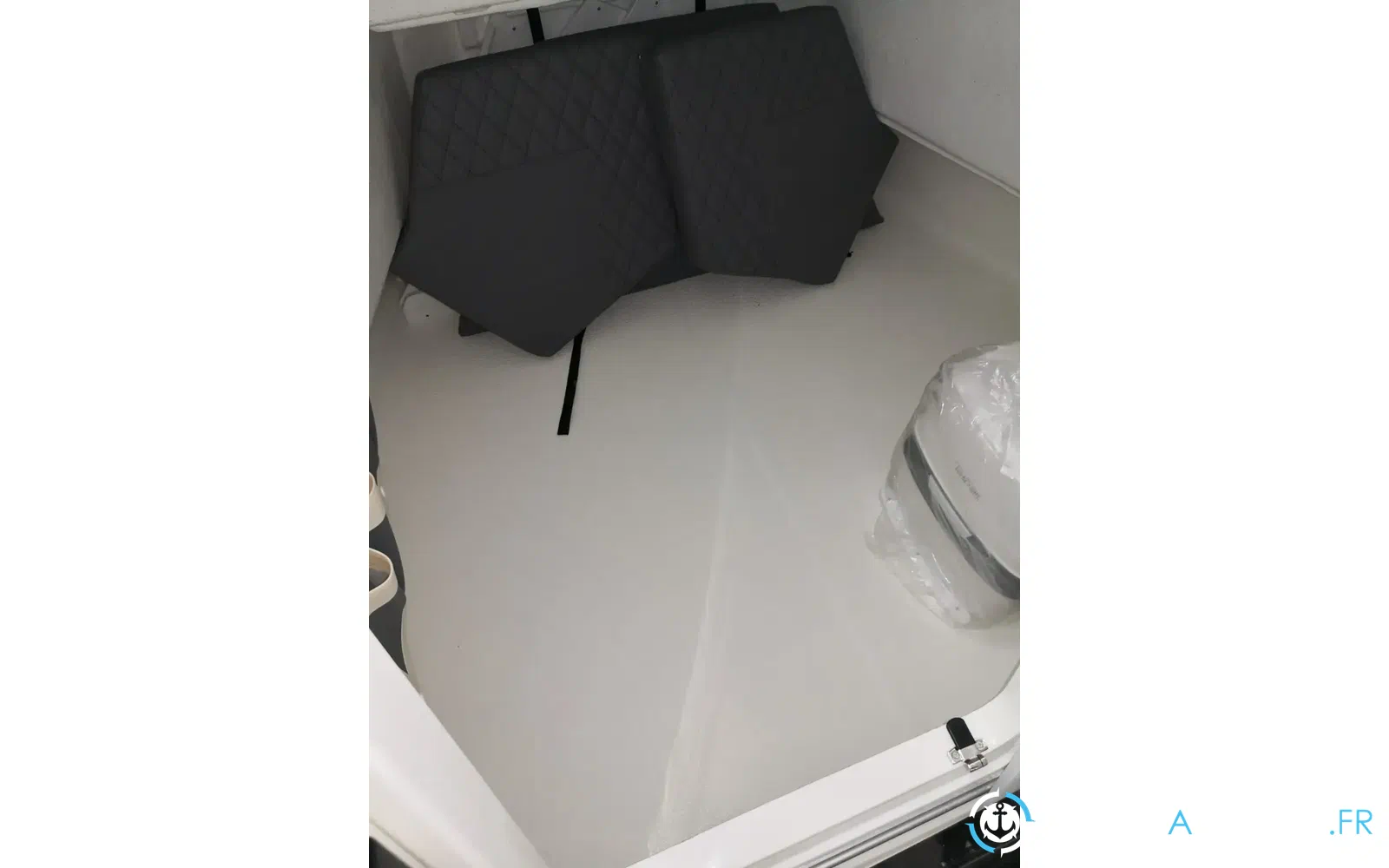 slider 9 Pacific Craft 750 Open