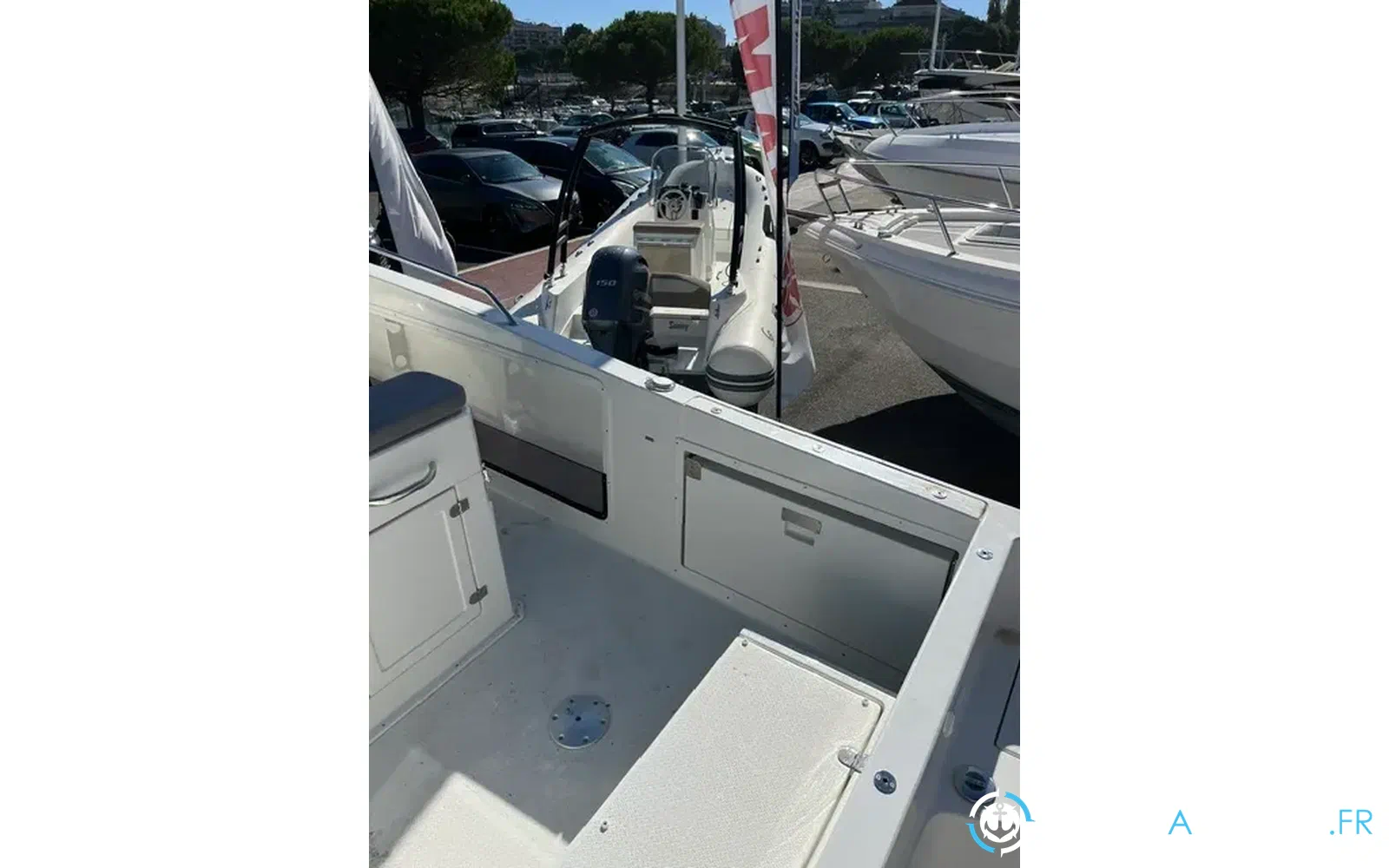 slider 5 Pacific Craft 750 Open