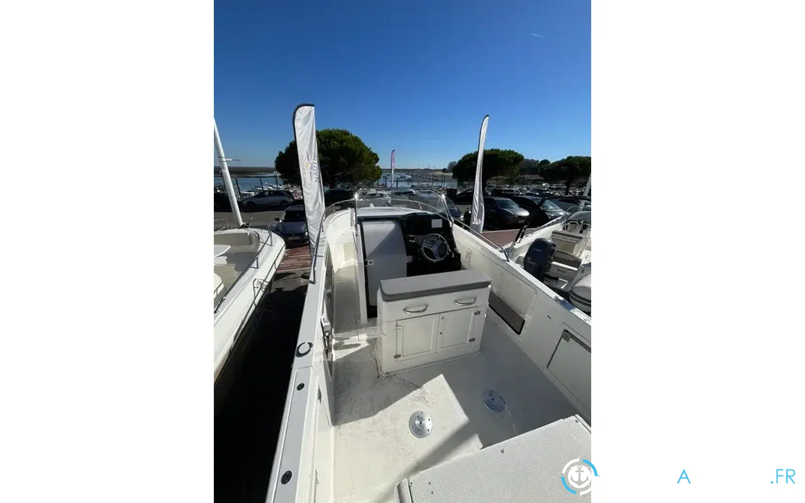 slider 6 Pacific Craft 750 Open