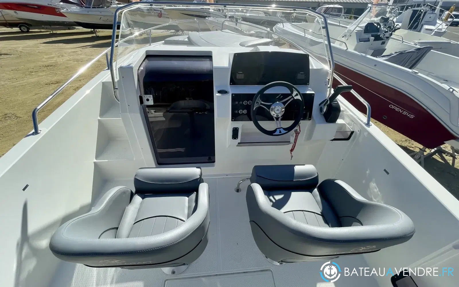 slider 3 Pacific Craft 630 SC