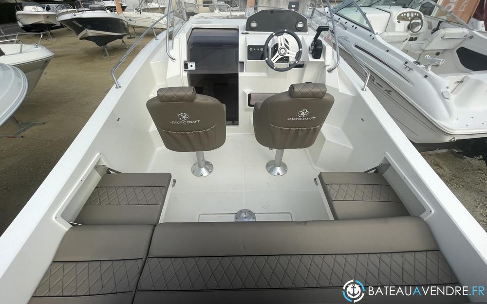 Pacific Craft 700 SC interieur photo 3