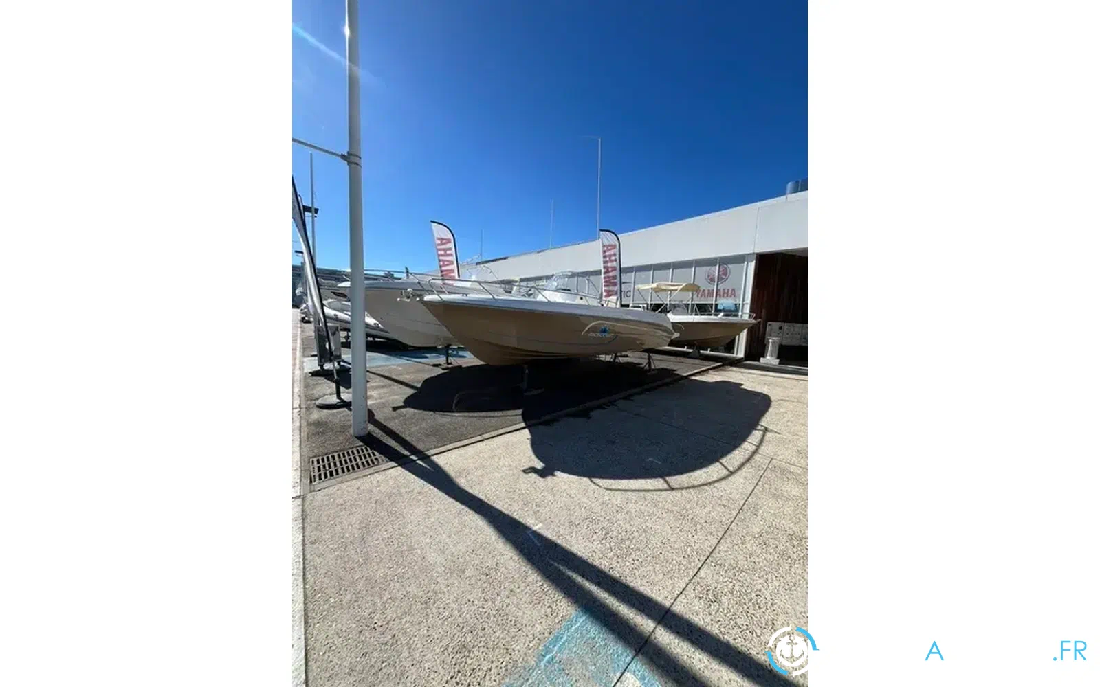 slider 4 Pacific Craft 670 Open