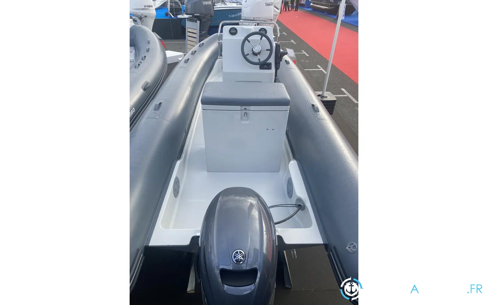 slider 0 Capelli Tempest 500