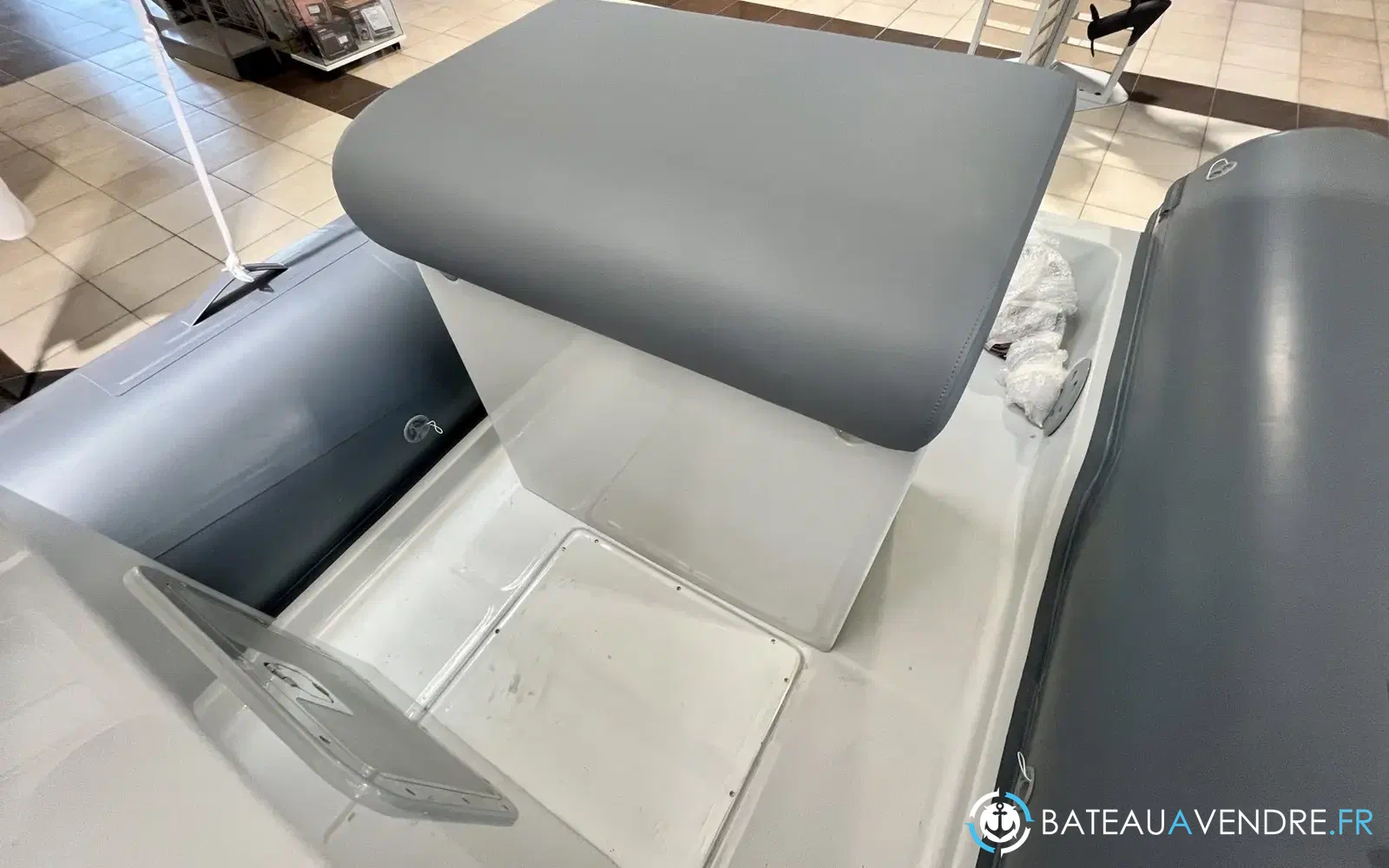 slider 3 Capelli Tempest 500