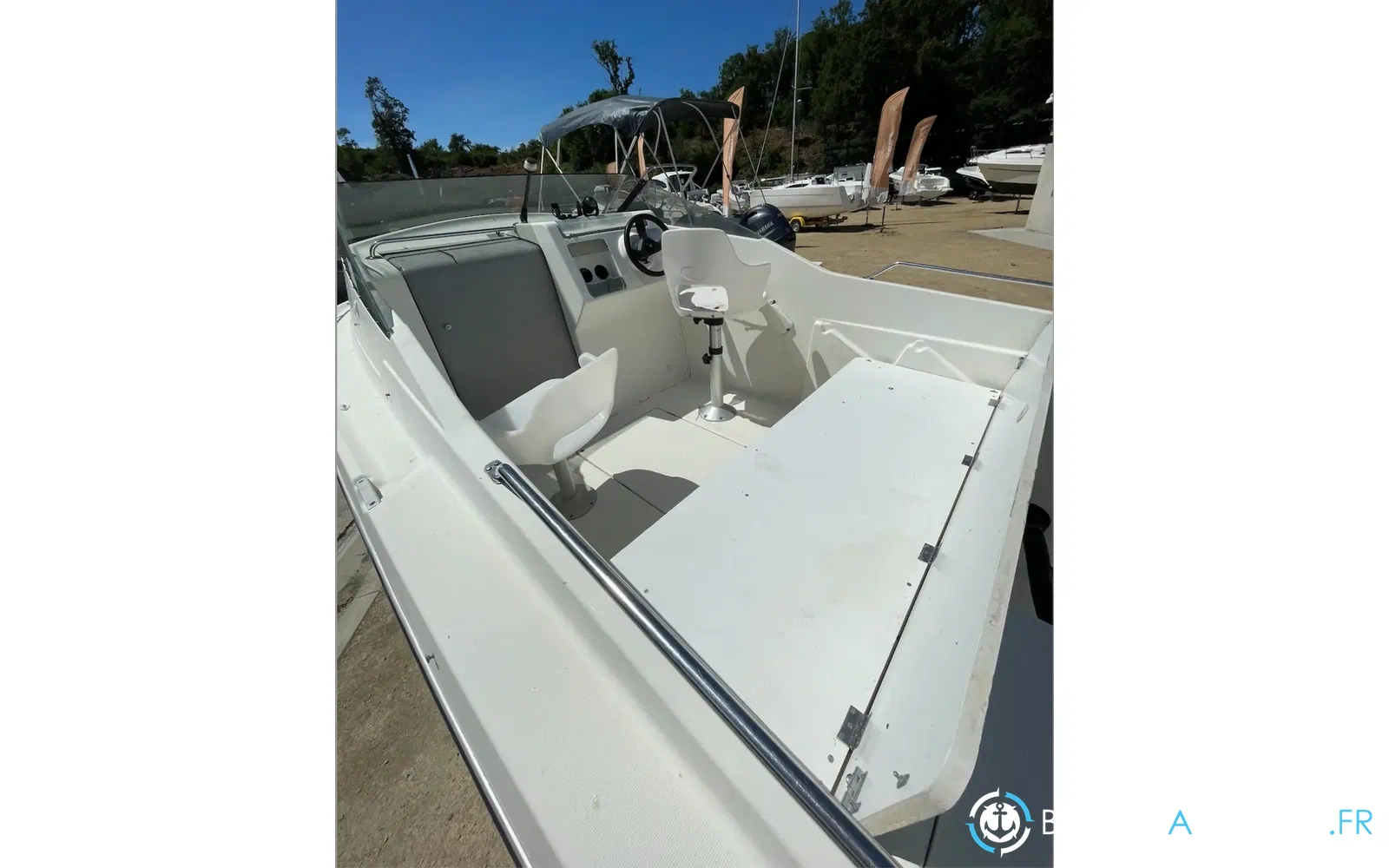 slider 4 Beneteau Flyer 5