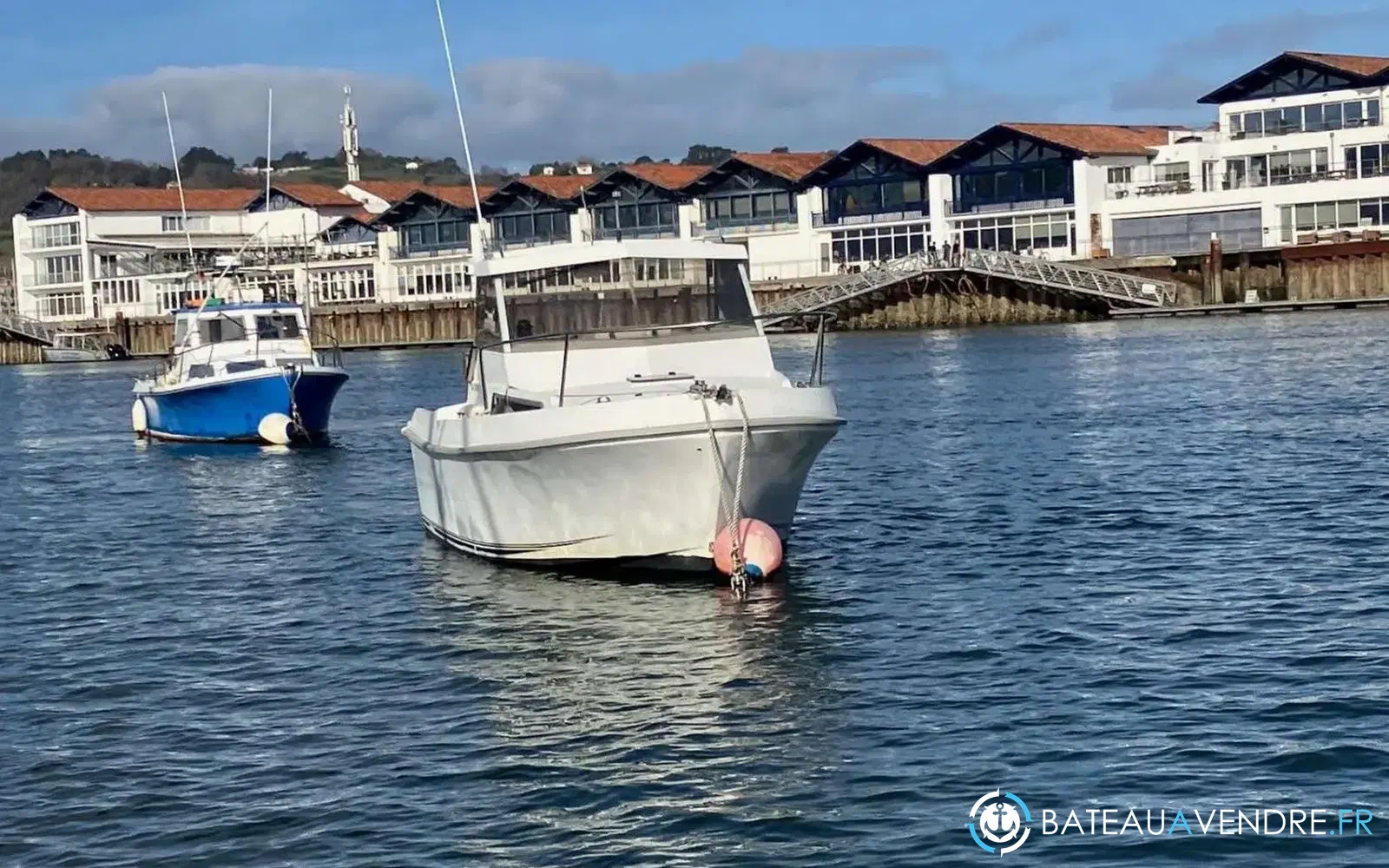slider 2 Sea Rover 590
