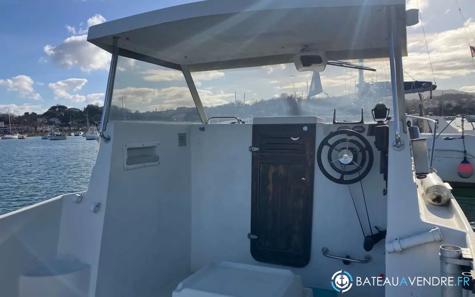 slider 8 Sea Rover 590