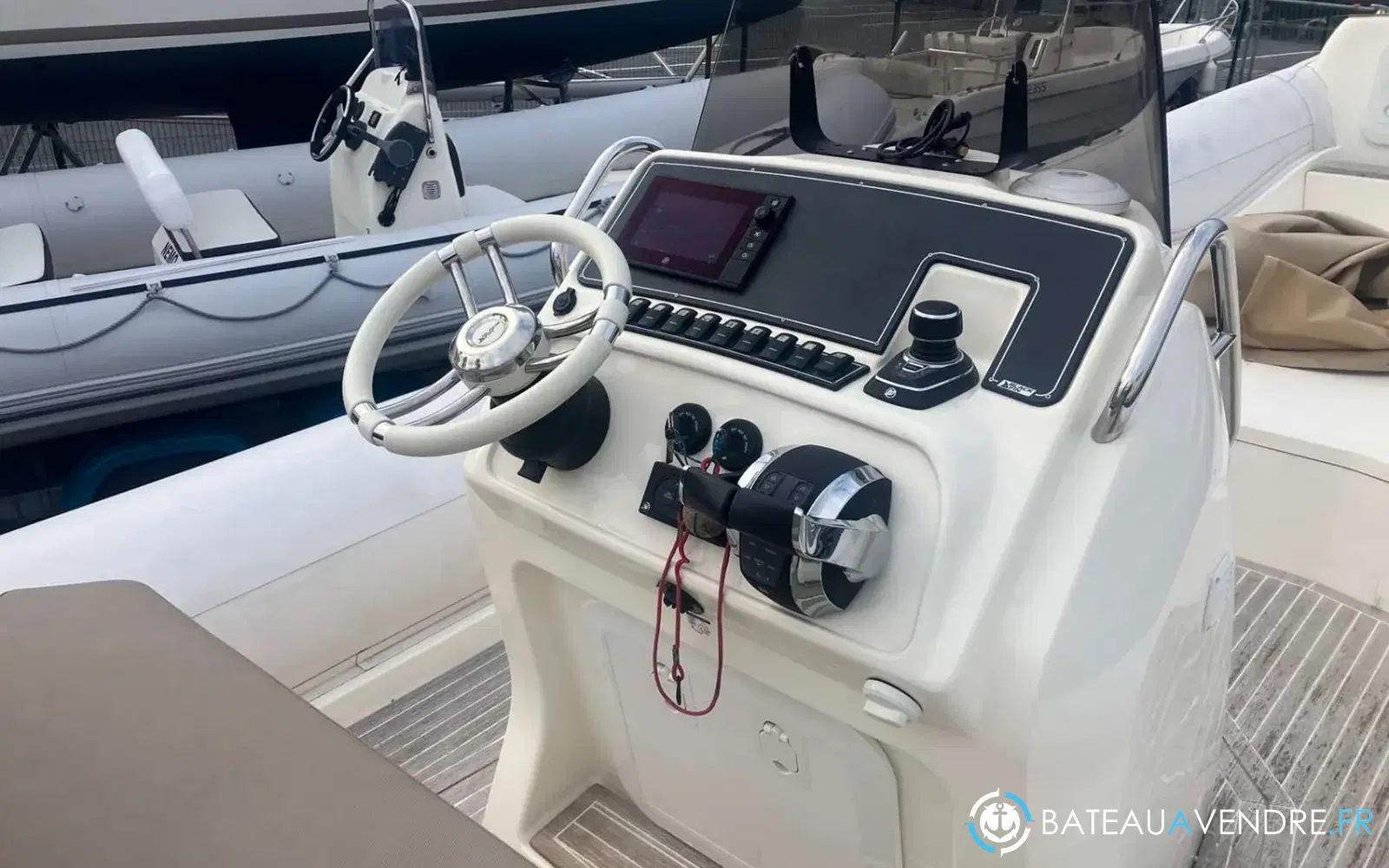 slider 13 Nuova Jolly Blackfin 9 Elegance