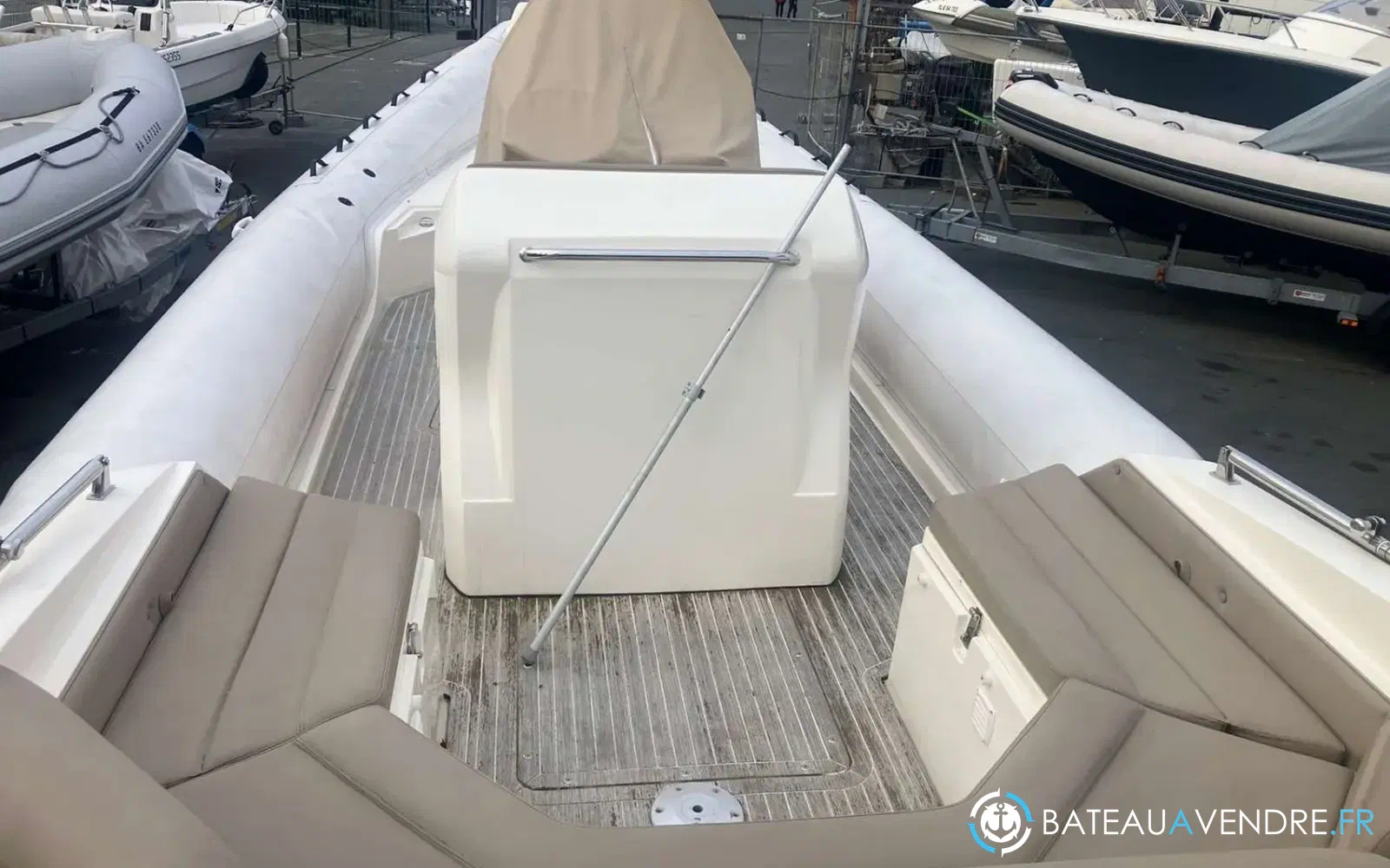 slider 5 Nuova Jolly Blackfin 9 Elegance