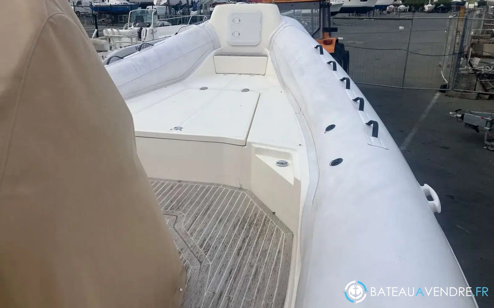 slider 8 Nuova Jolly Blackfin 9 Elegance