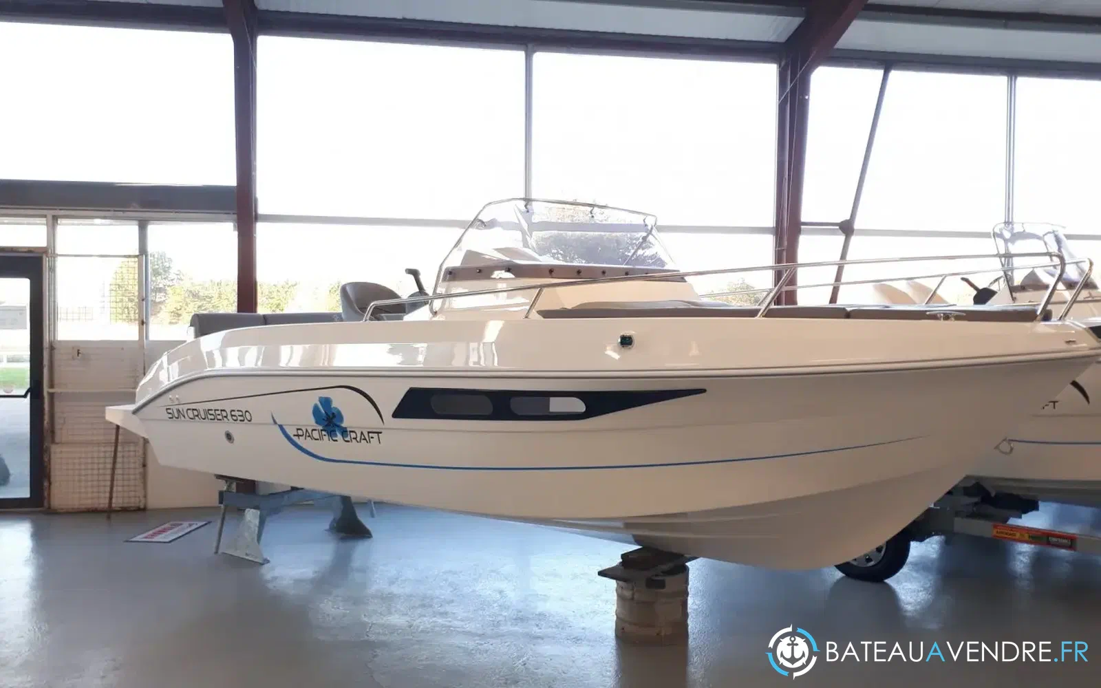 slider 0 Pacific Craft 630 SC