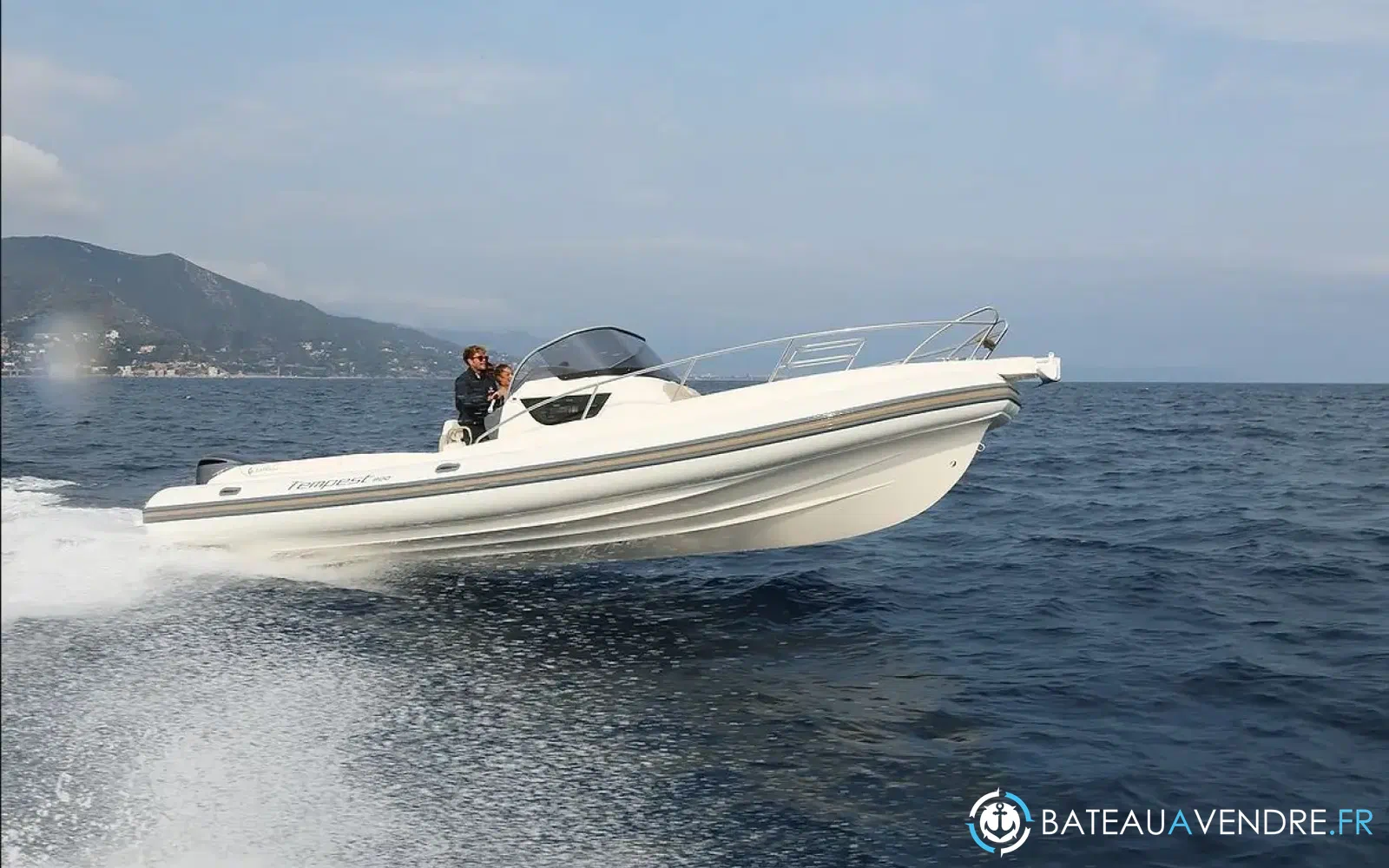 slider 2 Capelli Tempest 900 WA