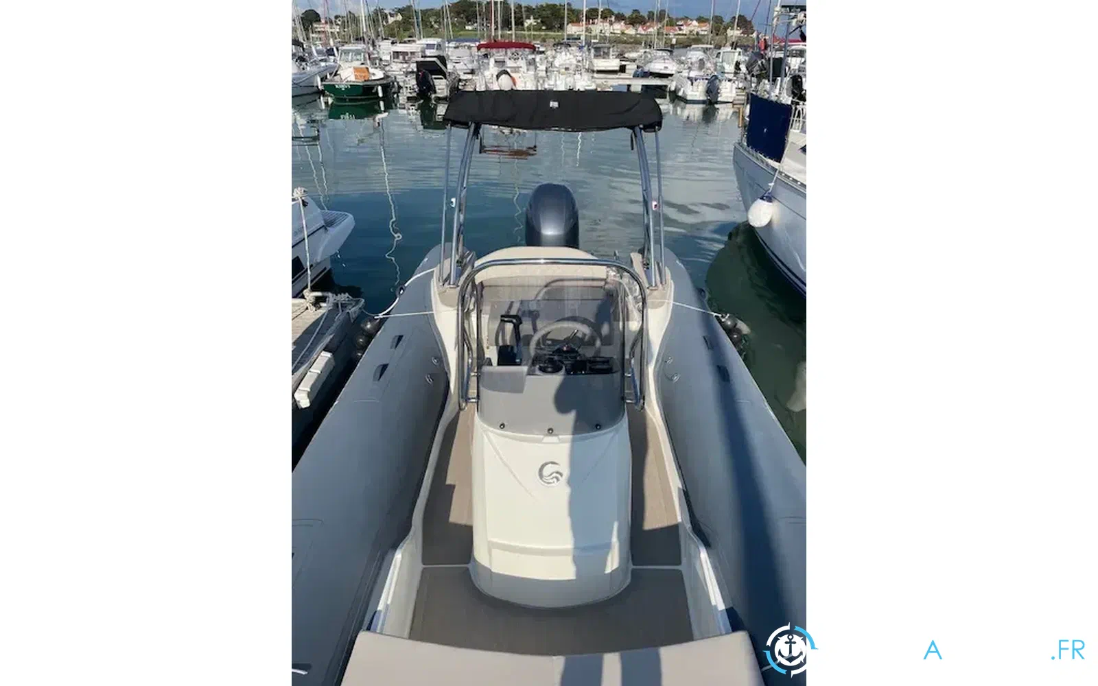slider 4 Capelli Tempest 650 Open