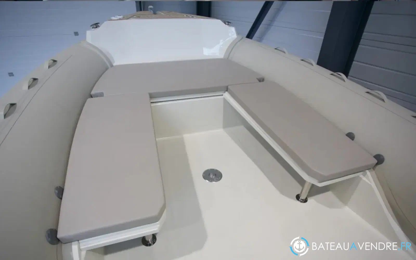 slider 6 Capelli Tempest 900 Luxe