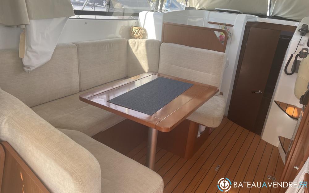 Beneteau Antares 30 Fly interieur photo 3