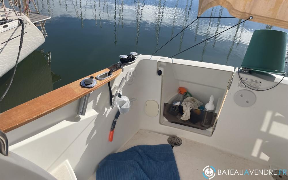 Beneteau Antares 30 Fly interieur photo 5