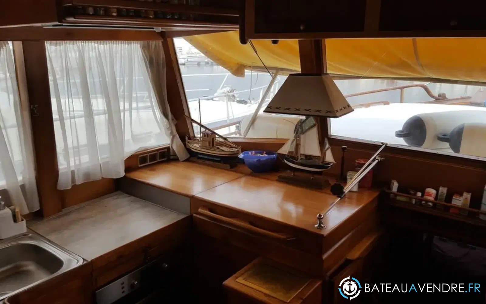slider 2 Grand Banks 42 Europa