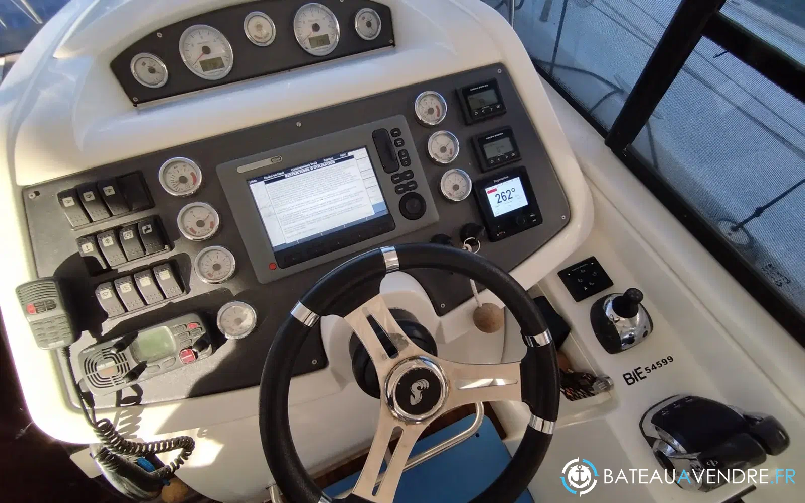 slider 7 Beneteau Flyer Gran Turismo 34