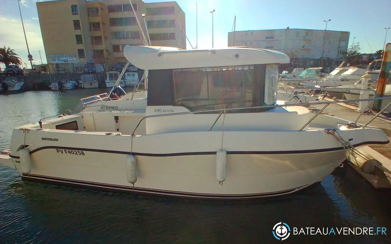 slider 4 Arvor 690