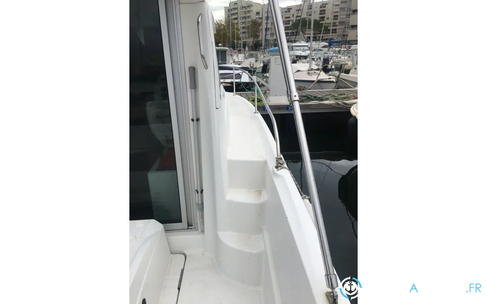 slider 8 Jeanneau Cap Camarat 425
