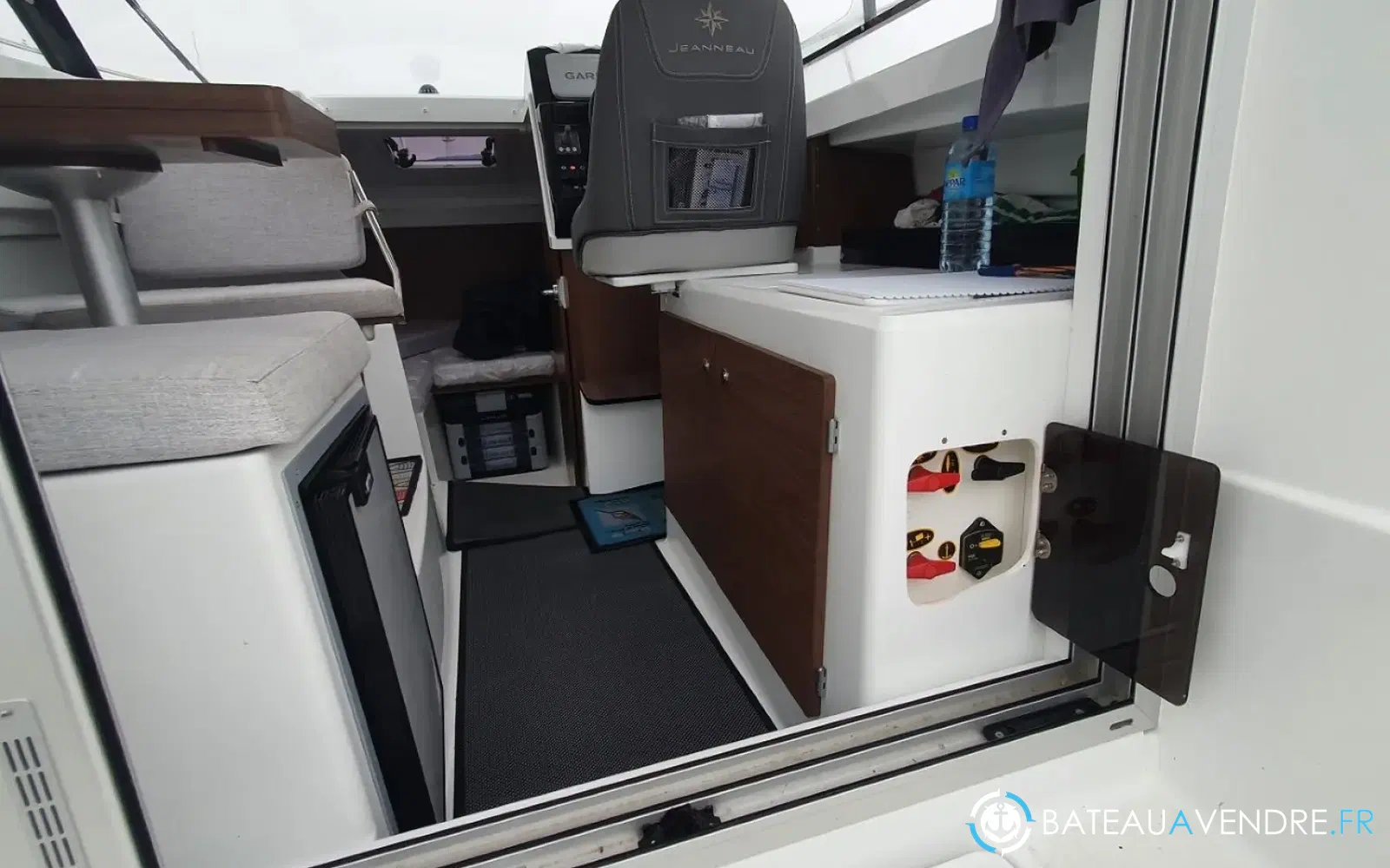 slider 12 Jeanneau Merry Fisher 695