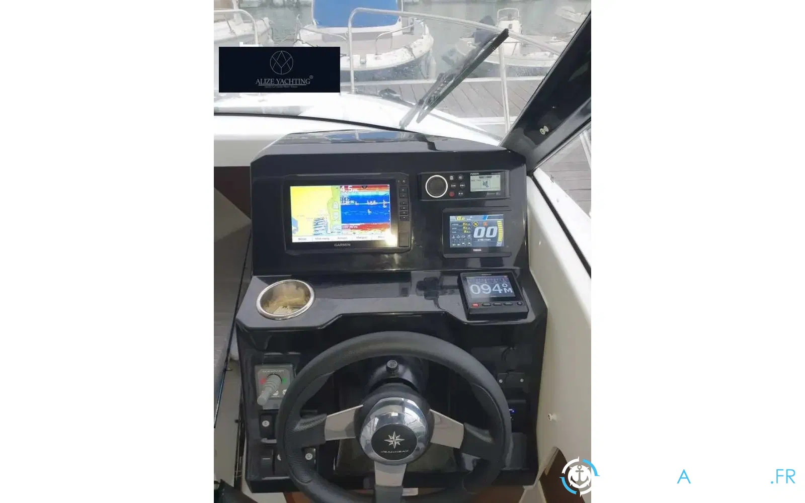slider 2 Jeanneau Merry Fisher 695