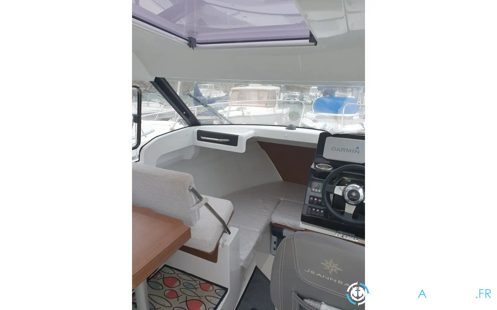 slider 6 Jeanneau Merry Fisher 695