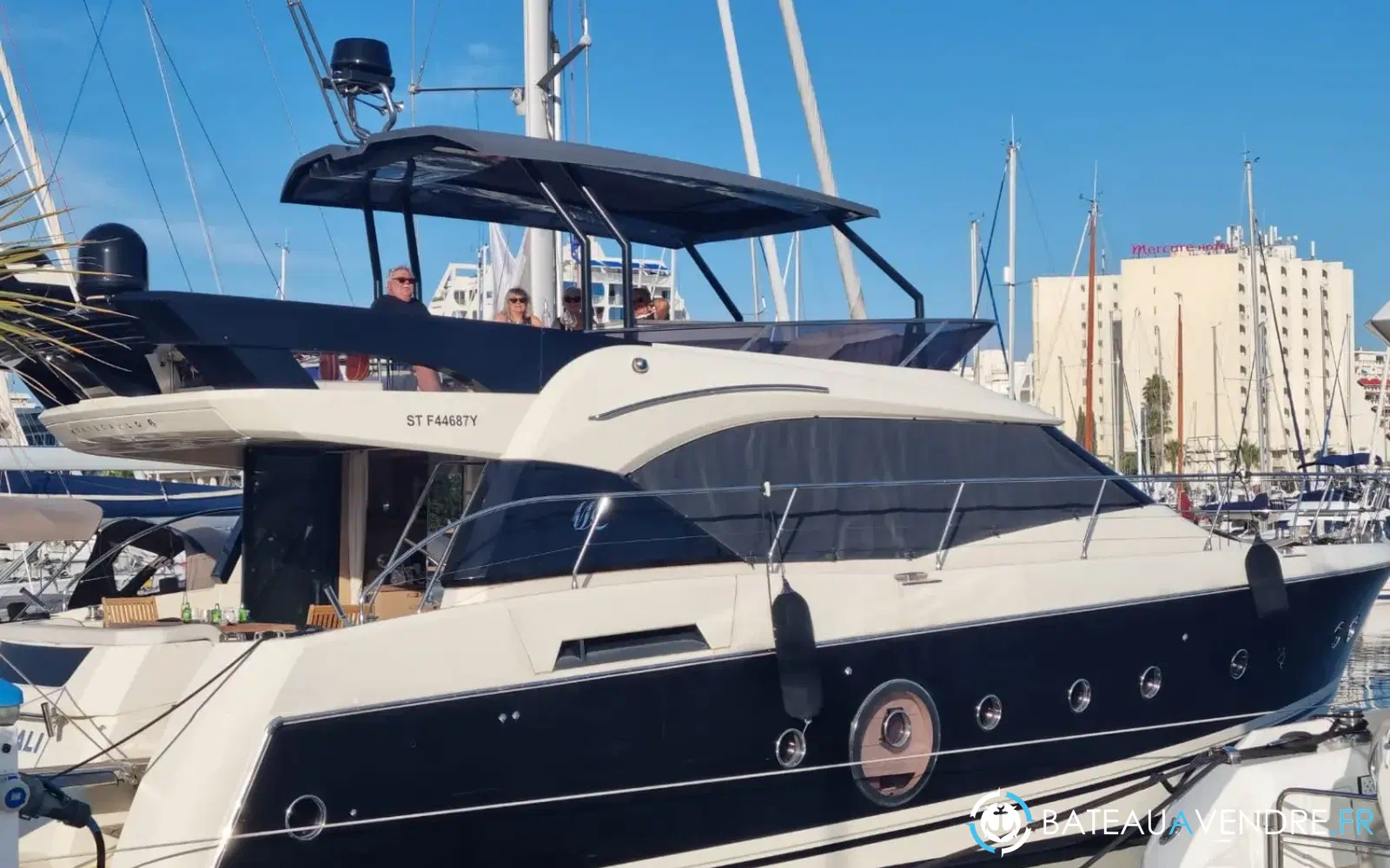 slider 0 Beneteau Monte Carlo 6