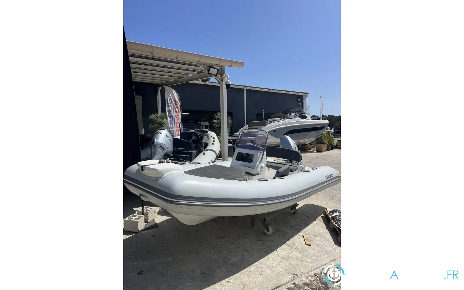 slider 1 Grand Silver Line 470