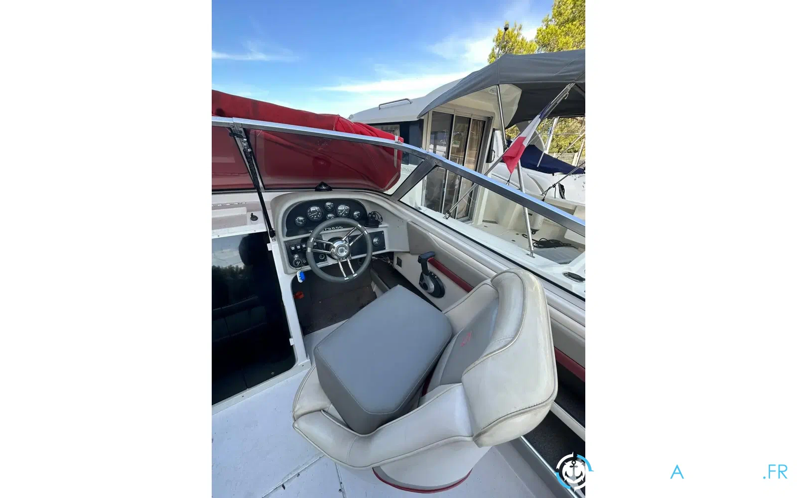 slider 5 Four Winns Sundowner 235