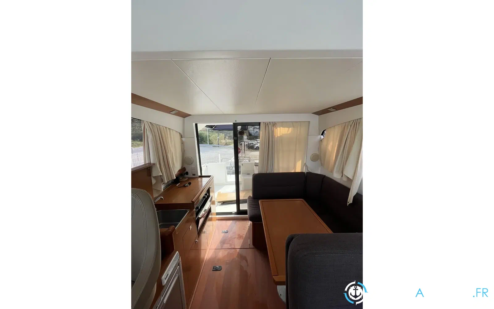 slider 2 Jeanneau Merry Fisher 10