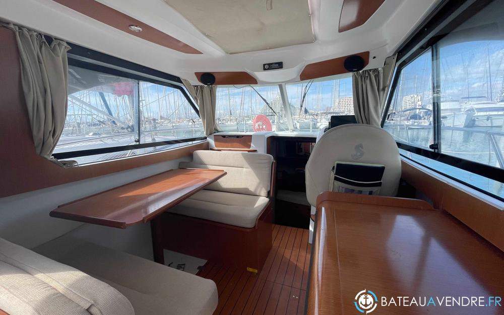 Beneteau Antares 8 interieur photo 4